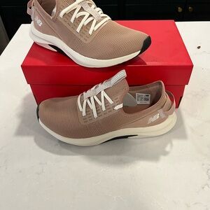 New Balance Women's DynaSoft Nergize Sport 8.5 New in Box